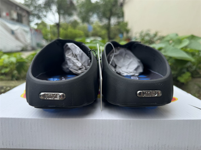 Nike Mind 001  Pregame Mules (fit small)