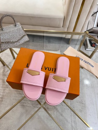LV women Sandals 1：1 Quality-1153