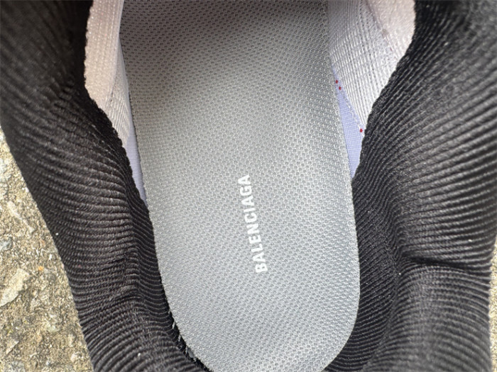 B 17FW Tripe-S High End Sneaker-713