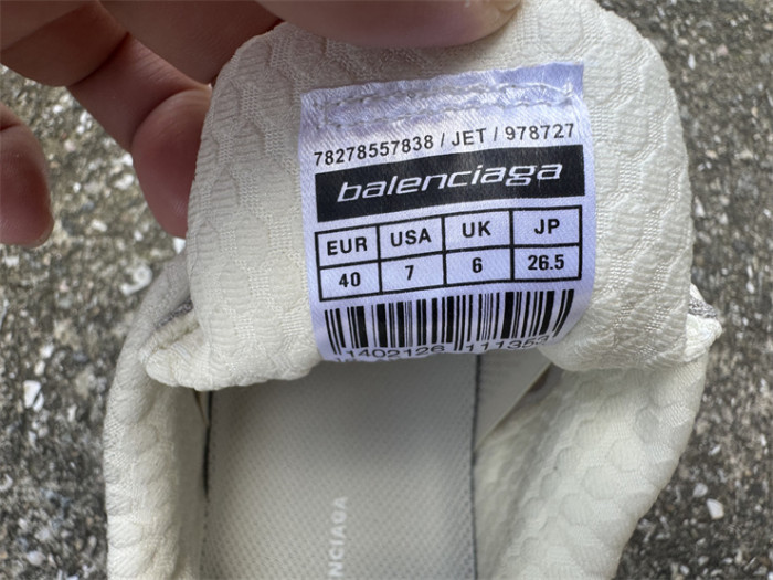 B 17FW Tripe-S High End Sneaker-714