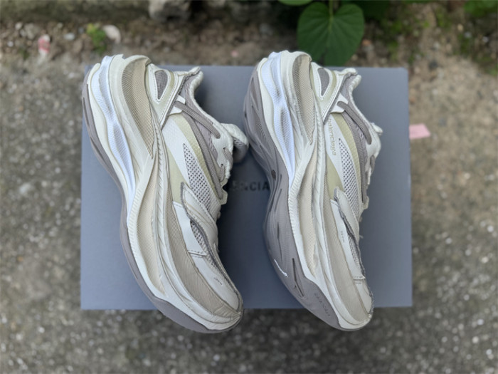 B 17FW Tripe-S High End Sneaker-714