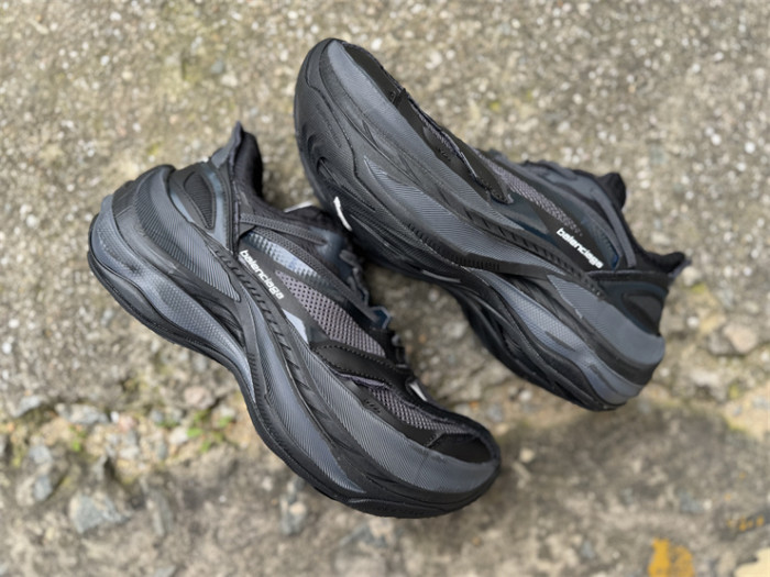 B 17FW Tripe-S High End Sneaker-711