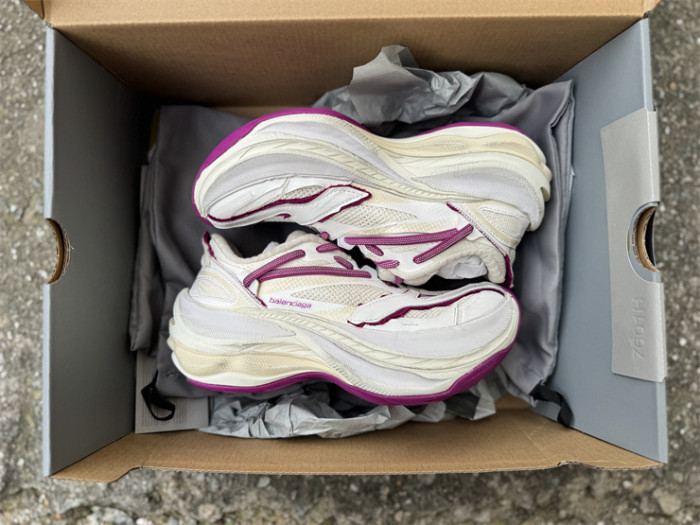 B 17FW Tripe-S High End Sneaker-716