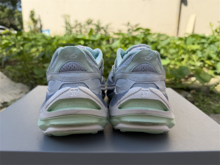 B 17FW Tripe-S High End Sneaker-718