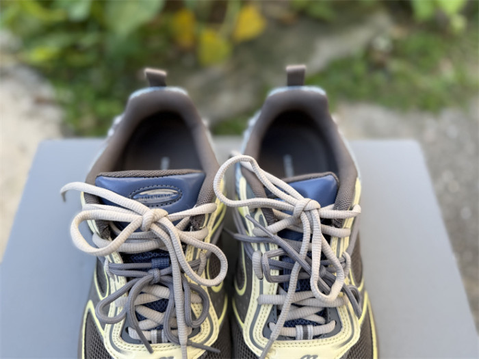 B 17FW Tripe-S High End Sneaker-717