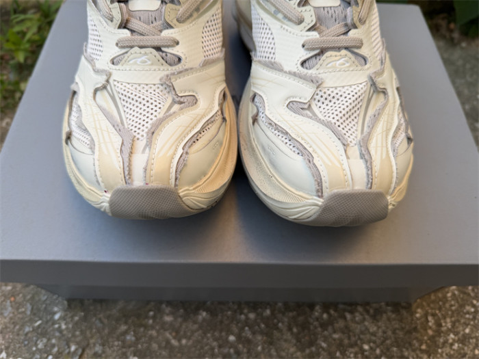 B 17FW Tripe-S High End Sneaker-719
