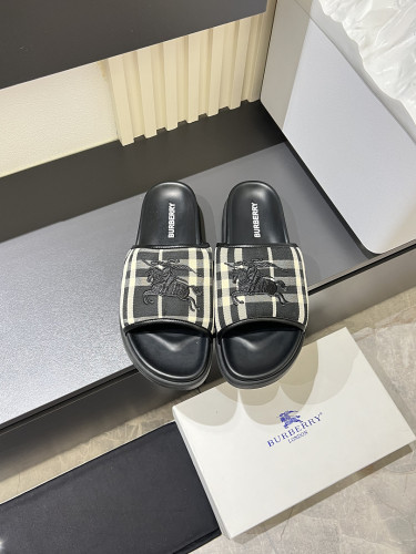 Burberry men slippers AAA-086