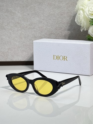Dior Sunglasses AAAA-4740