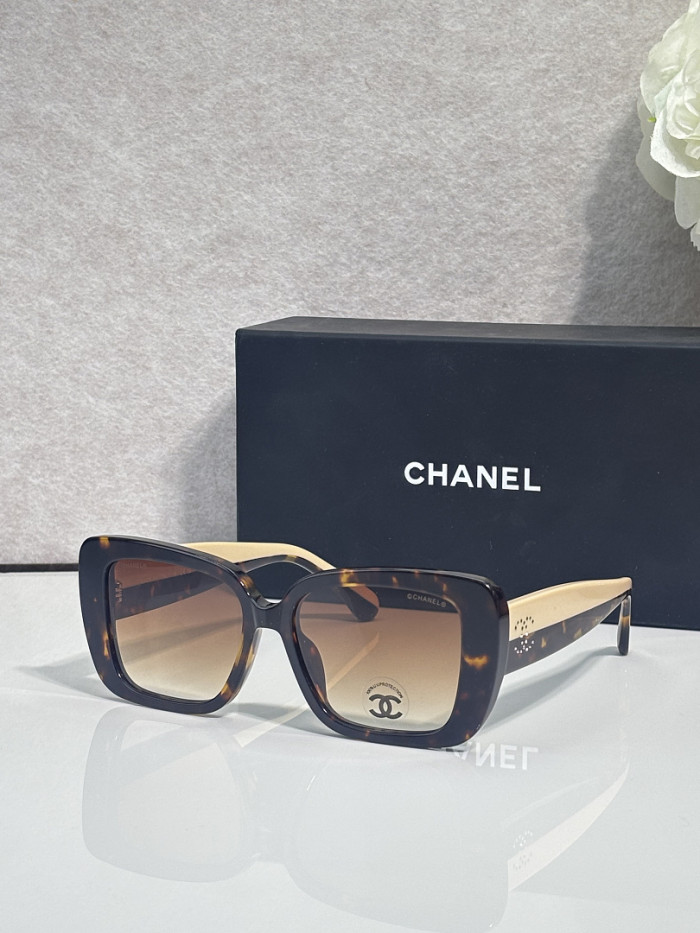CHNL Sunglasses AAAA-7300