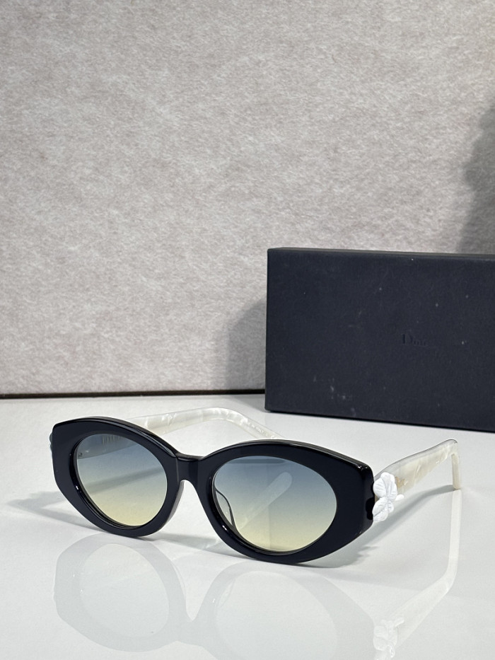 Dior Sunglasses AAAA-4952