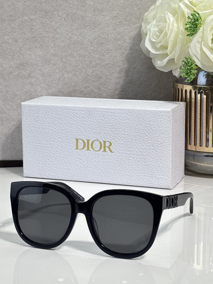 Dior Sunglasses AAAA-4826