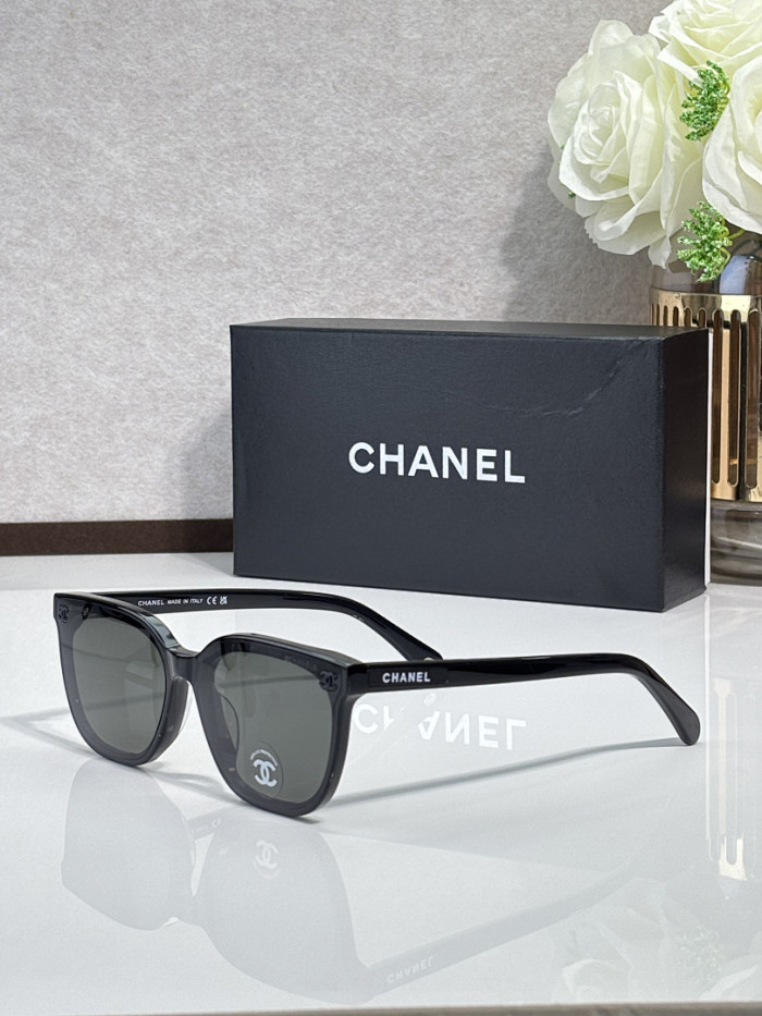 CHNL Sunglasses AAAA-7136