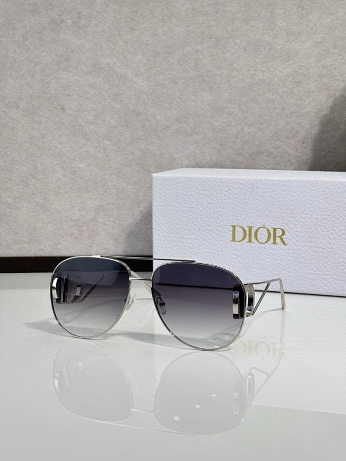 Dior Sunglasses AAAA-4708