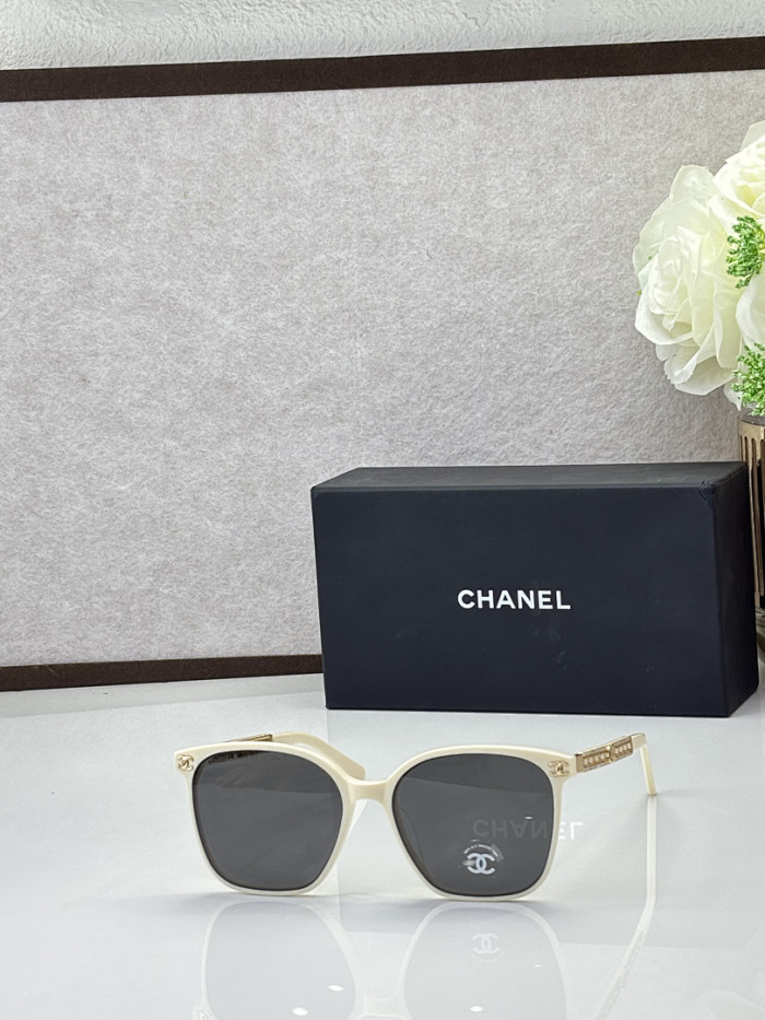 CHNL Sunglasses AAAA-7155