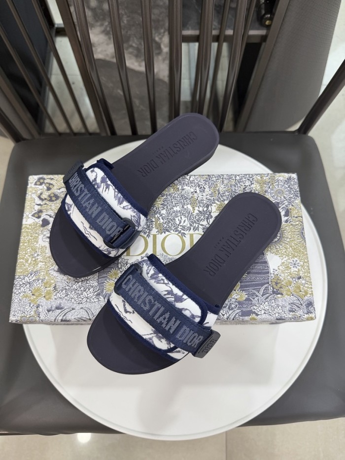 Dior women slippers AAA-122