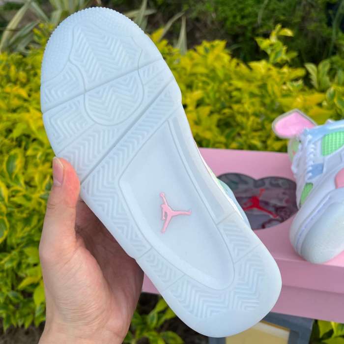 Authentic  Air Jordan 4 Retro Valentine's Day 2026