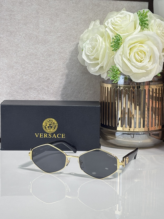 Versace Sunglasses AAAA-4679