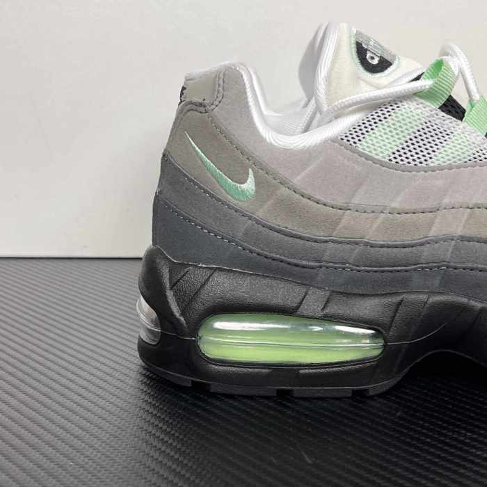 Authentic Nike Air Max 95 OG Big Bubble Fresh Mint