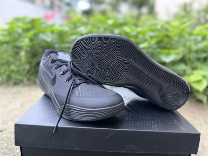 Authentic Nike Kobe 9 Elite Low EM TB P 'Black'