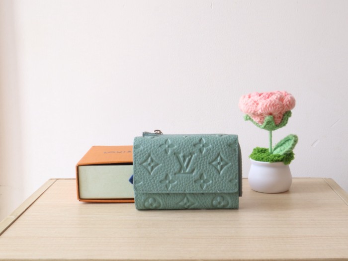 Super Perfect LV Wallet-879