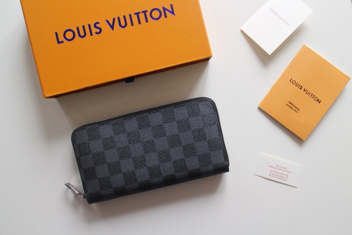 Super Perfect LV Wallet-862
