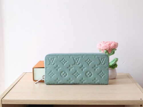 Super Perfect LV Wallet-886