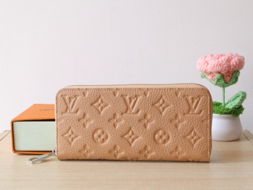 Super Perfect LV Wallet-887
