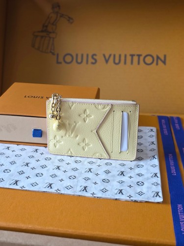 Super Perfect LV Wallet-808