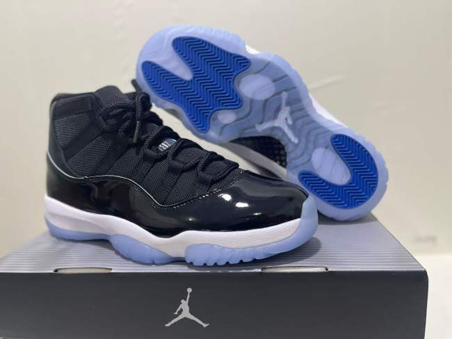 Authentic Air Jordan 11 “Space Jam”   2026  GS