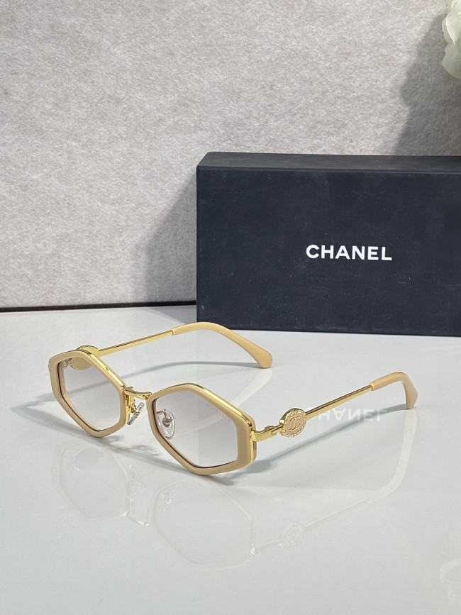 CHNL Sunglasses AAAA-7754