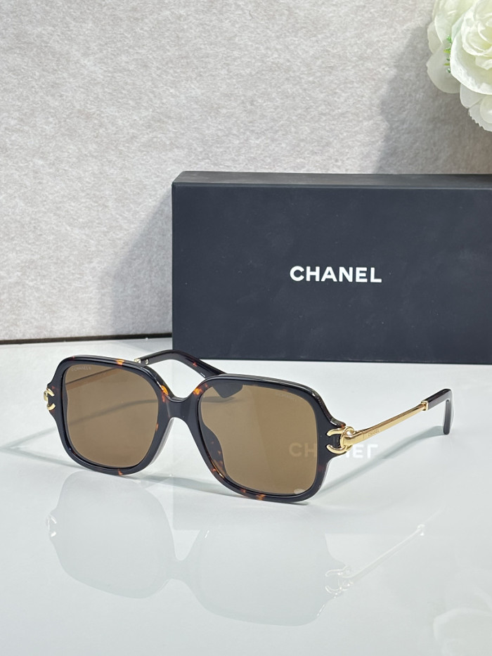 CHNL Sunglasses AAAA-8014