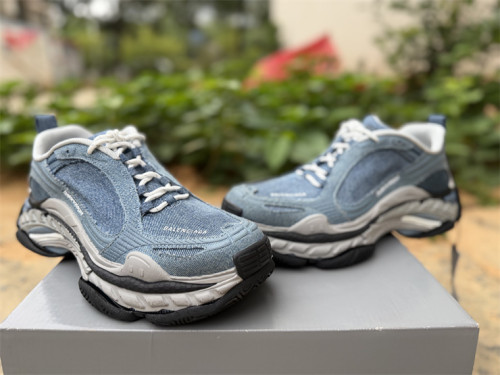 B 17FW Tripe-S High End Sneaker-721