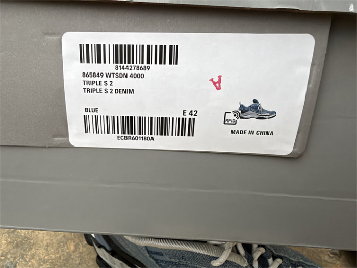 B 17FW Tripe-S High End Sneaker-721