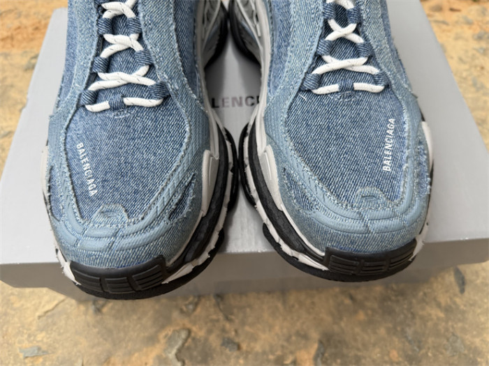B 17FW Tripe-S High End Sneaker-721