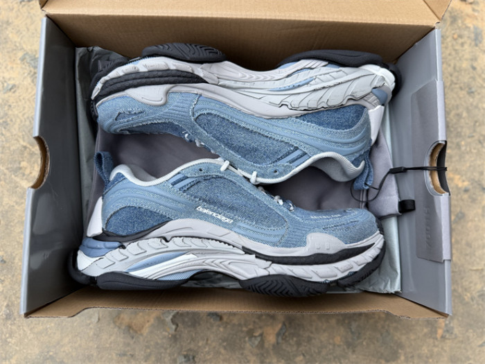 B 17FW Tripe-S High End Sneaker-721