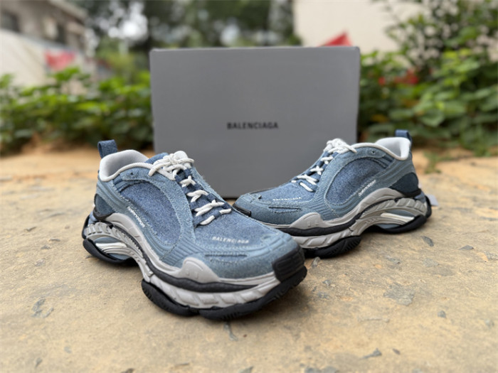 B 17FW Tripe-S High End Sneaker-721