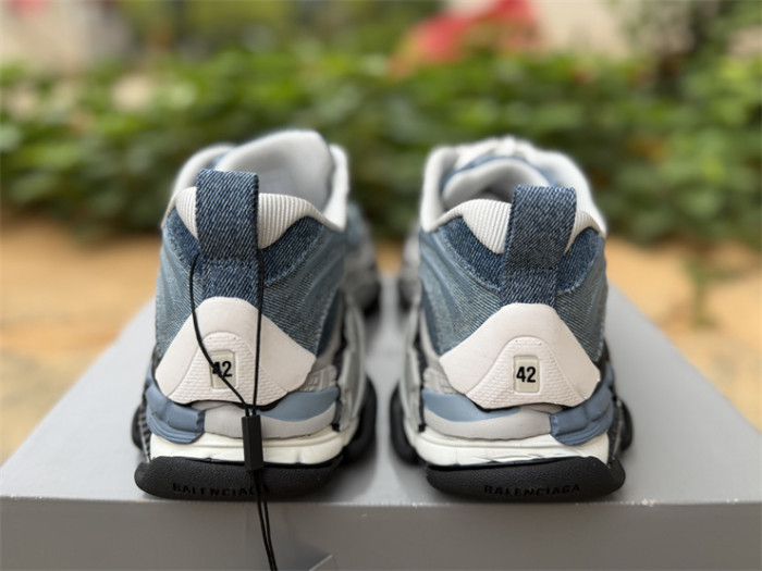 B 17FW Tripe-S High End Sneaker-721