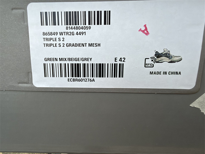 B 17FW Tripe-S High End Sneaker-722