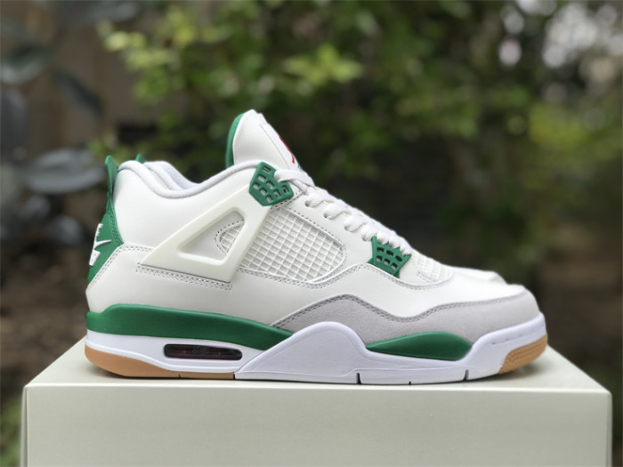 Authentic Nike SB x Air Jordan 4 “Pine Green”