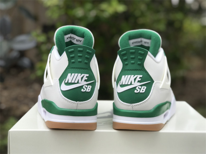 Authentic Nike SB x Air Jordan 4 “Pine Green”