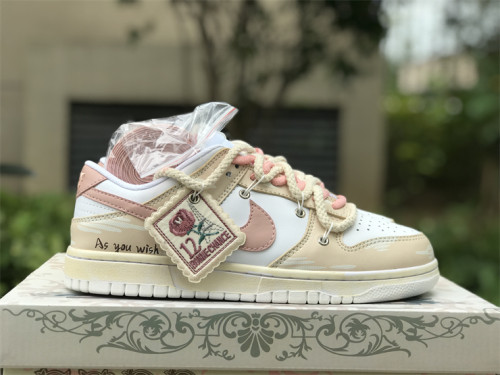 Dunk Low 'White Metallic Red Bronze'