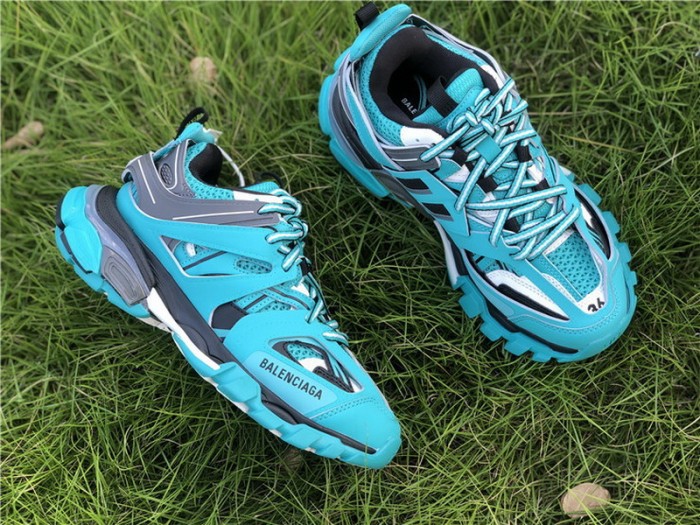 B 17FW Tripe-S High End Sneaker-146