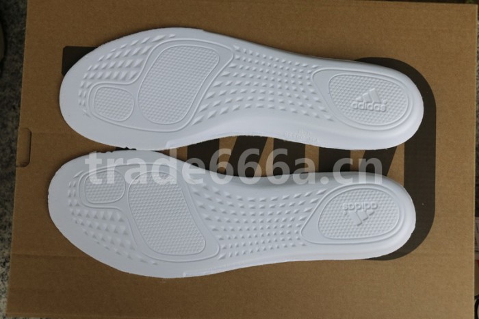 Authentic Yeezy Boost 700 “Magnet”