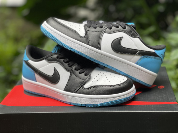 Authentic Air Jordan 1 Low OG “UNC”