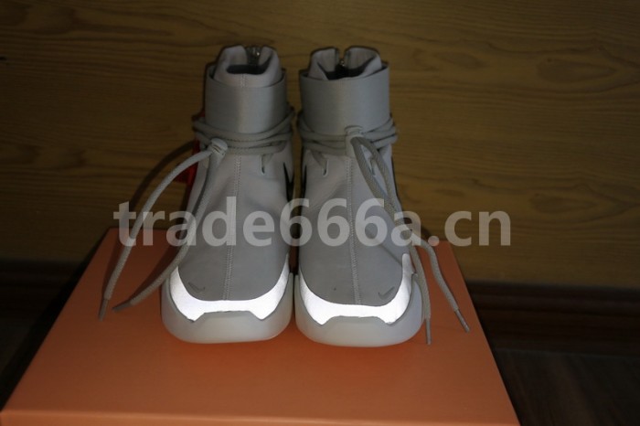 Authentic Nike Air Shot Around “Light Bone”