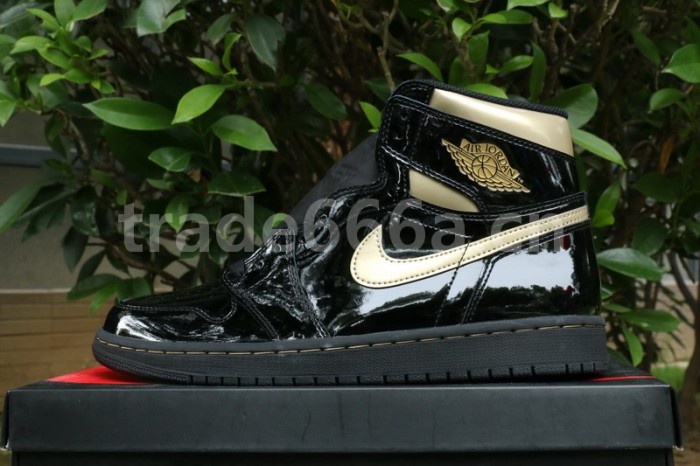 Authentic Air Jordan 1 High “Black Metallic Gold”
