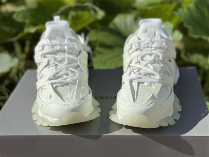 B 17FW Tripe-S High End Sneaker-229