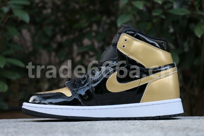 Authentic Air Jordan 1 Gold Toe