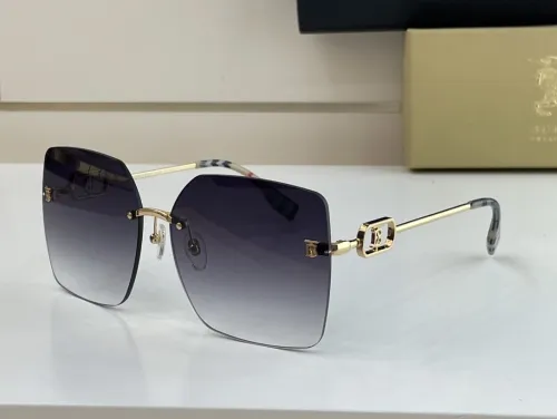 Burberry Sunglasses AAAA-742