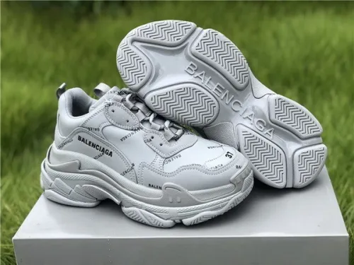 B 17FW Tripe-S High End Sneaker-158